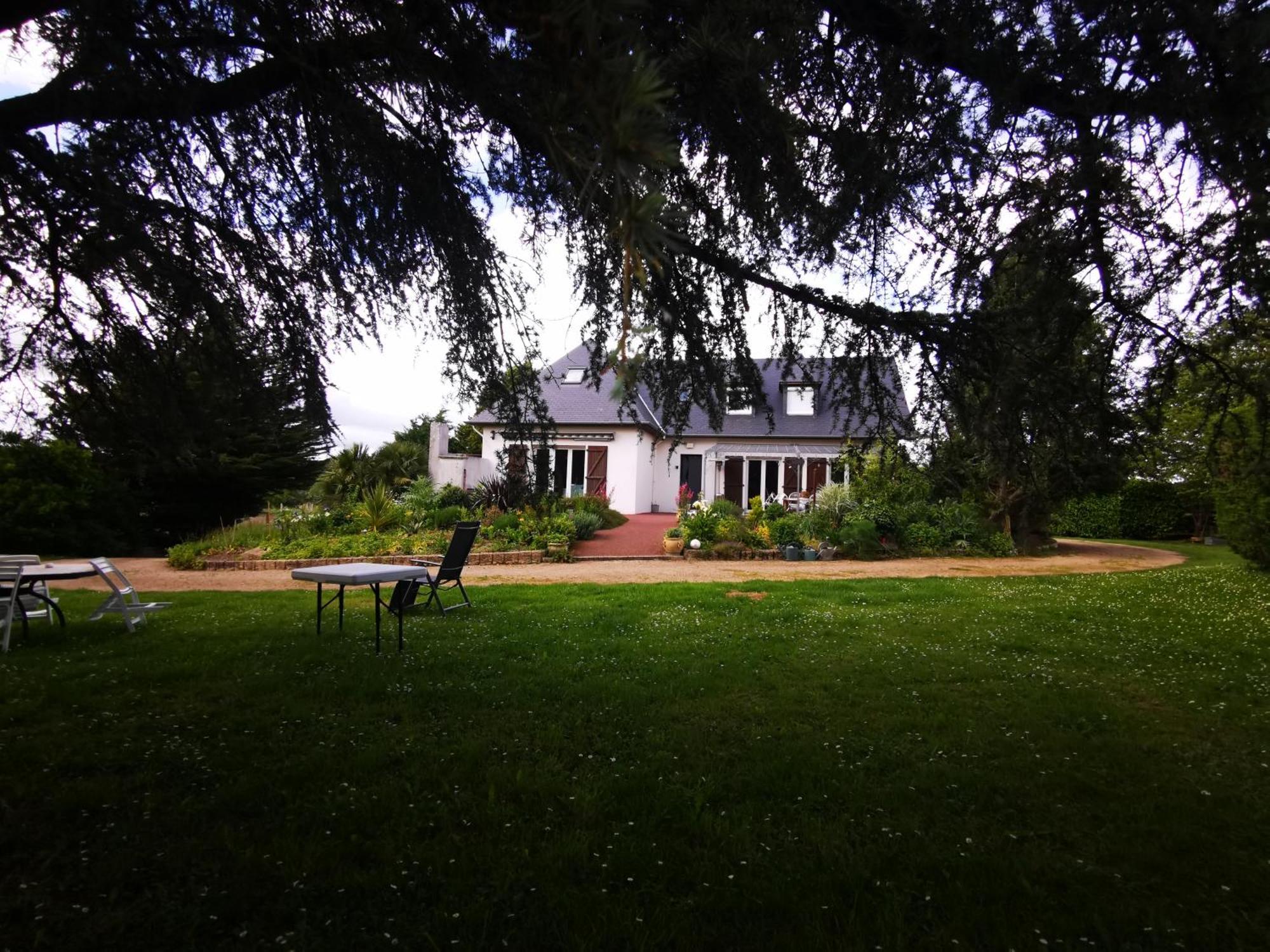 Le Logis De Catherine Et Serge Genêts Dış mekan fotoğraf